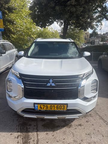 מיצובישי אאוטלנדר