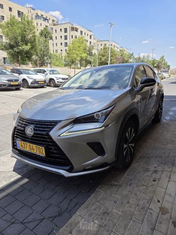 מודעת רכב לקסוס NX
