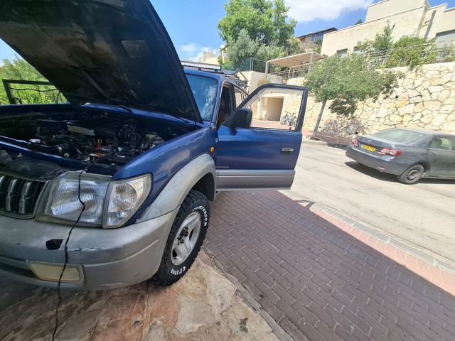 טויוטה לנד קרוזר