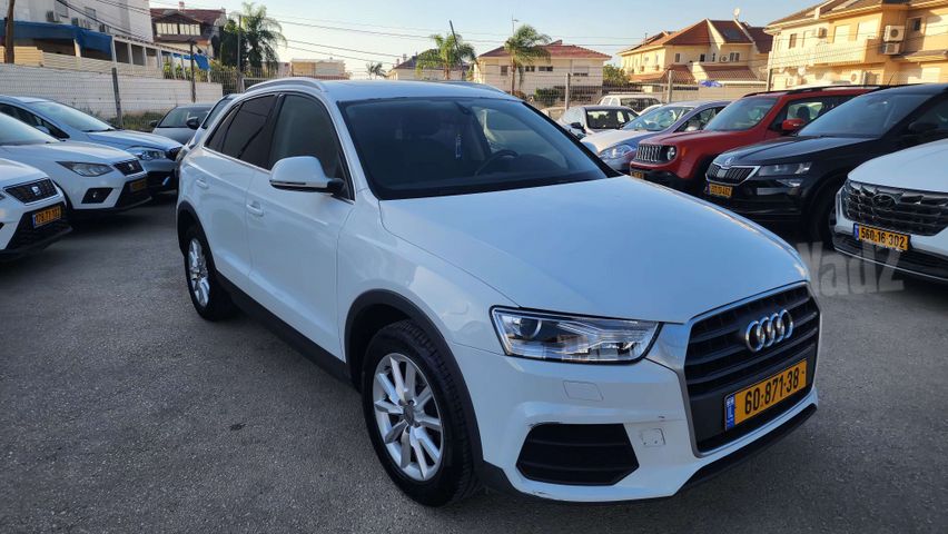 אאודי Q3