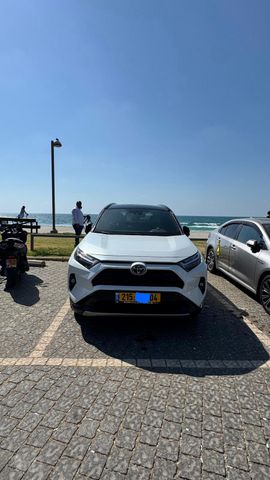 מודעת רכב טויוטה RAV4