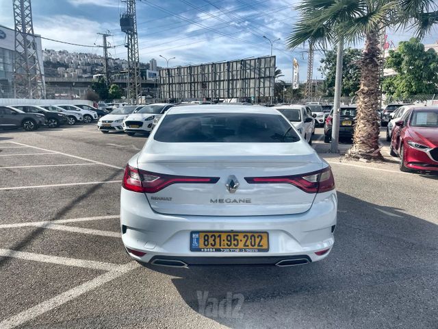 רנו מגאן