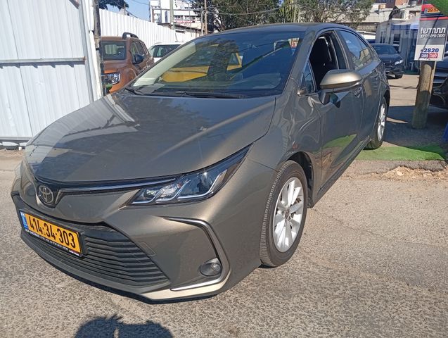 טויוטה קורולה