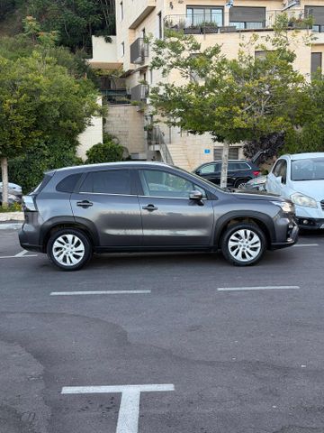 סוזוקי S-Cross