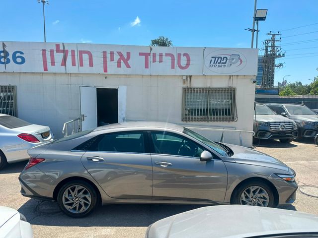 יונדאי אלנטרה