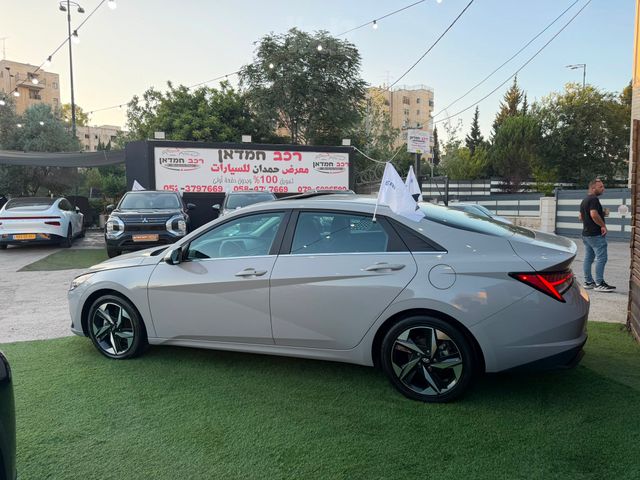 יונדאי אלנטרה