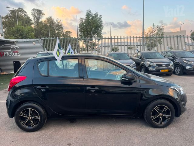 יונדאי i20