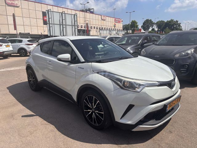 טויוטה C-HR