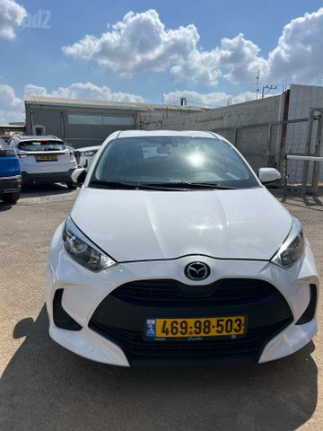 מודעת רכב מאזדה 2