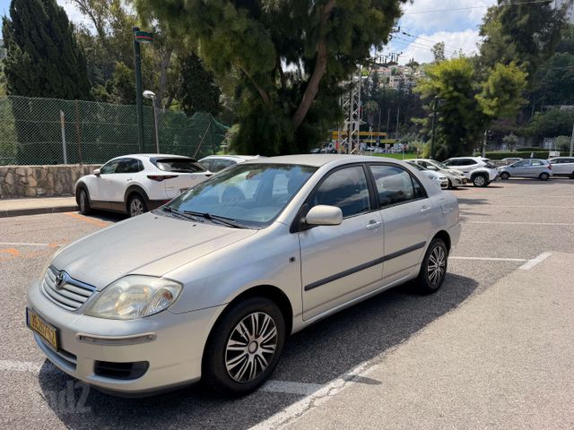 טויוטה קורולה