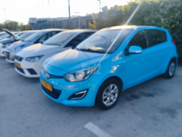 מודעת רכב יונדאי i20