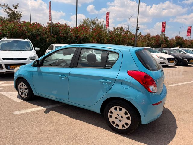 יונדאי i20