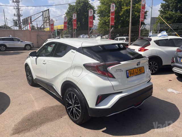 טויוטה C-HR