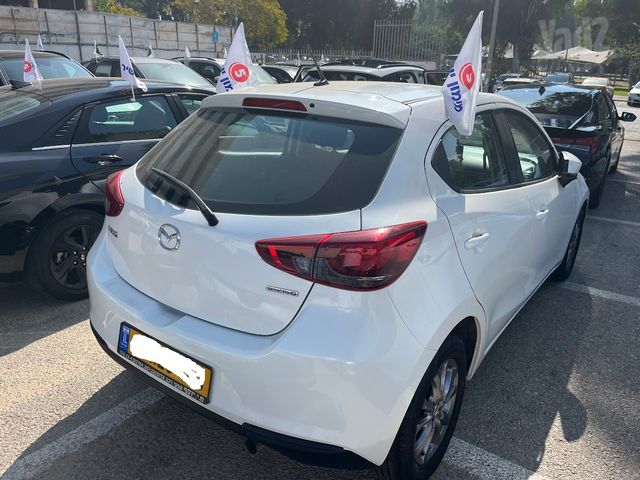 מודעת רכב מאזדה 2 2