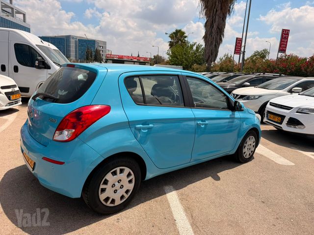 יונדאי i20