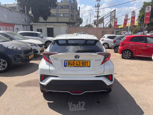 טויוטה C-HR