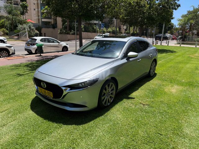 מודעת רכב מאזדה 3