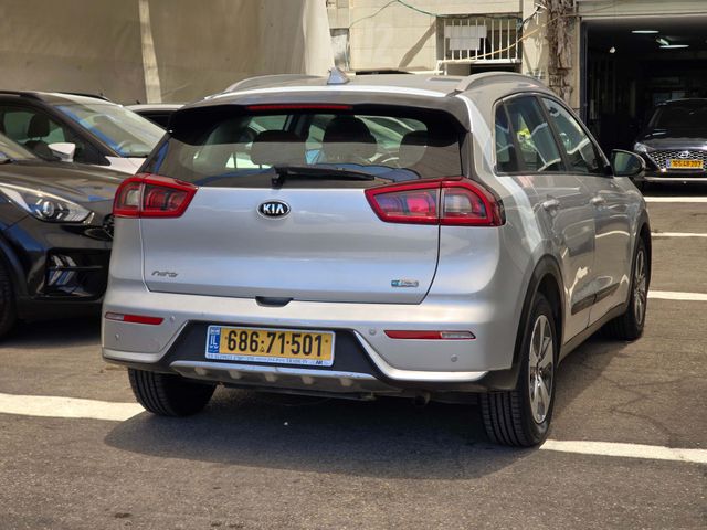 קיה נירו