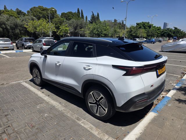 צ׳רי FX
