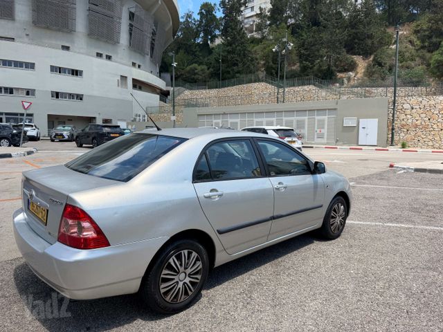 טויוטה קורולה