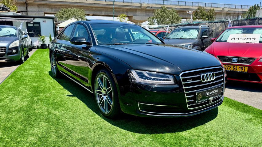 אאודי A8
