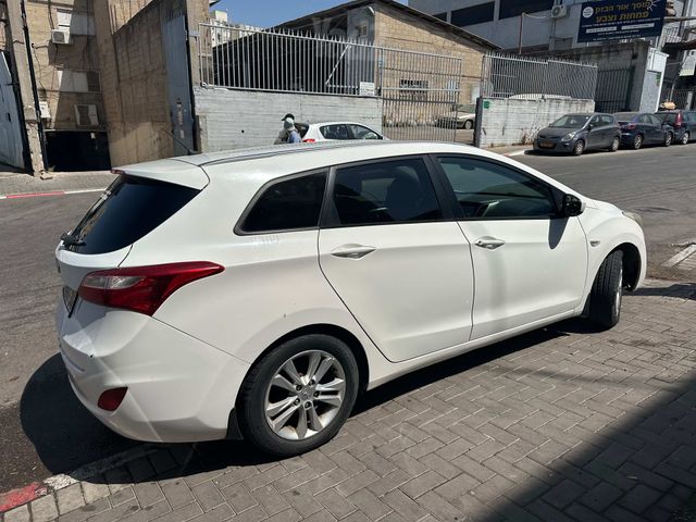 יונדאי i30
