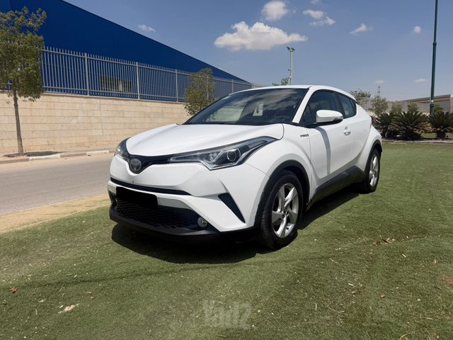 מודעת רכב טויוטה C-HR