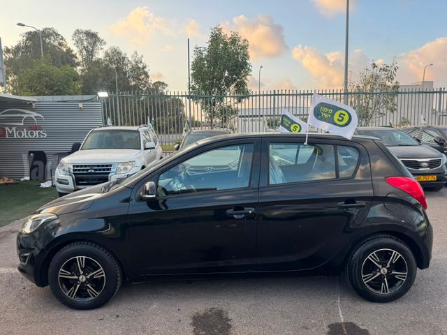 יונדאי i20