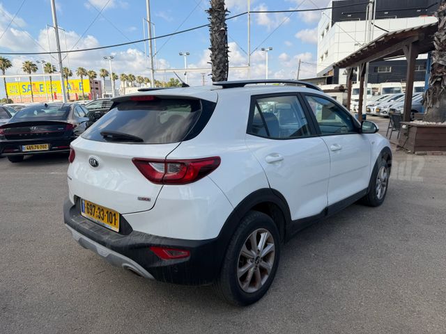קיה סטוניק