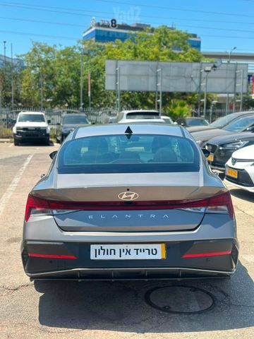 יונדאי אלנטרה