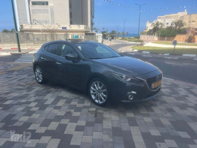 מודעת רכב מאזדה 3