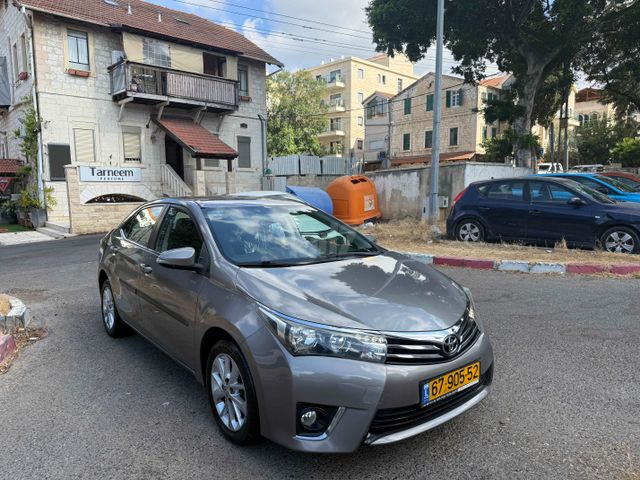 טויוטה קורולה