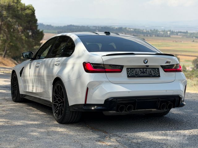ב מ וו M3