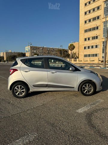 יונדאי i10