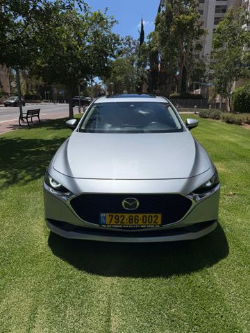 מאזדה 3