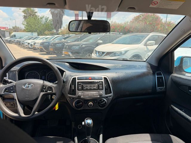 יונדאי i20