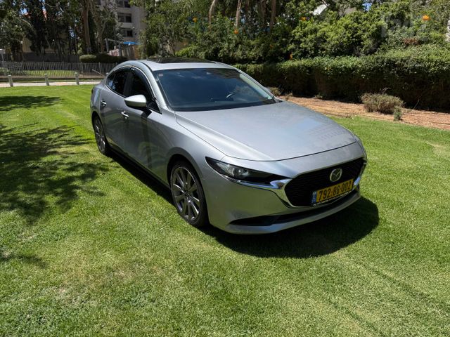 מאזדה 3