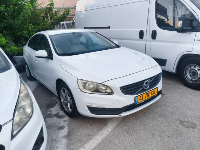 וולוו S60