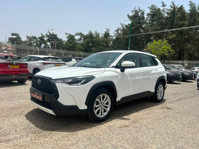 מודעת רכב טויוטה קורולה קרוס