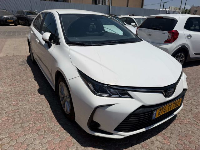 טויוטה קורולה
