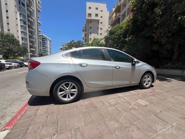שברולט קרוז
