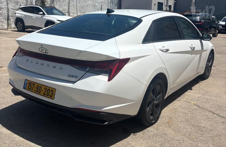 יונדאי אלנטרה