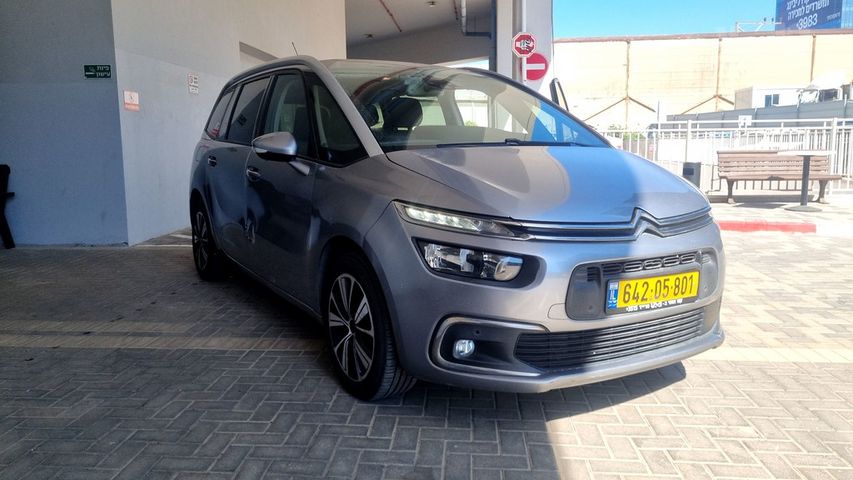 מודעת רכב סיטרואן C4 ספייסטורר
