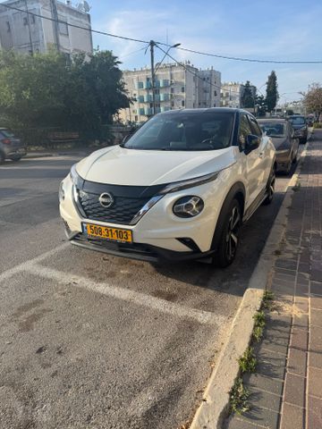 ניסאן ג'וק