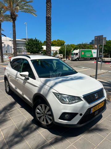סיאט ארונה