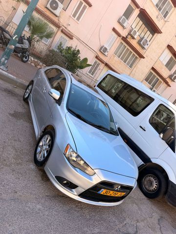 מיצובישי לנסר