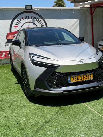 מודעת רכב טויוטה C-HR