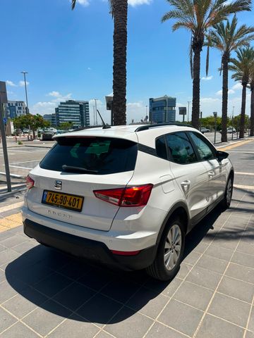 סיאט ארונה