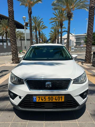 סיאט ארונה