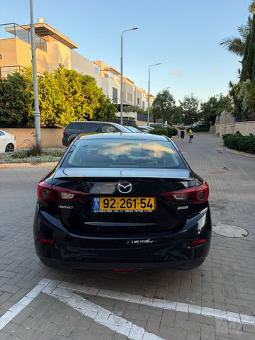 מאזדה 3